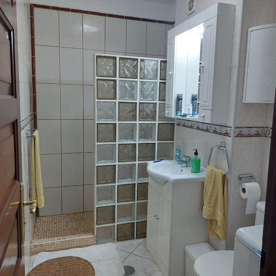 Victoria Court 2, Los Cristianos Guincho  Eksteriør billede