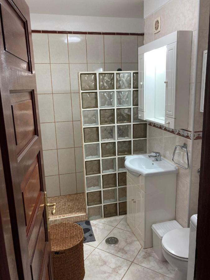 Victoria Court 2, Los Cristianos Guincho  Eksteriør billede